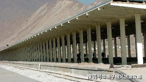 拉萨西站 雪域高原上的物流枢纽